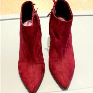 Burgundy high heels booties